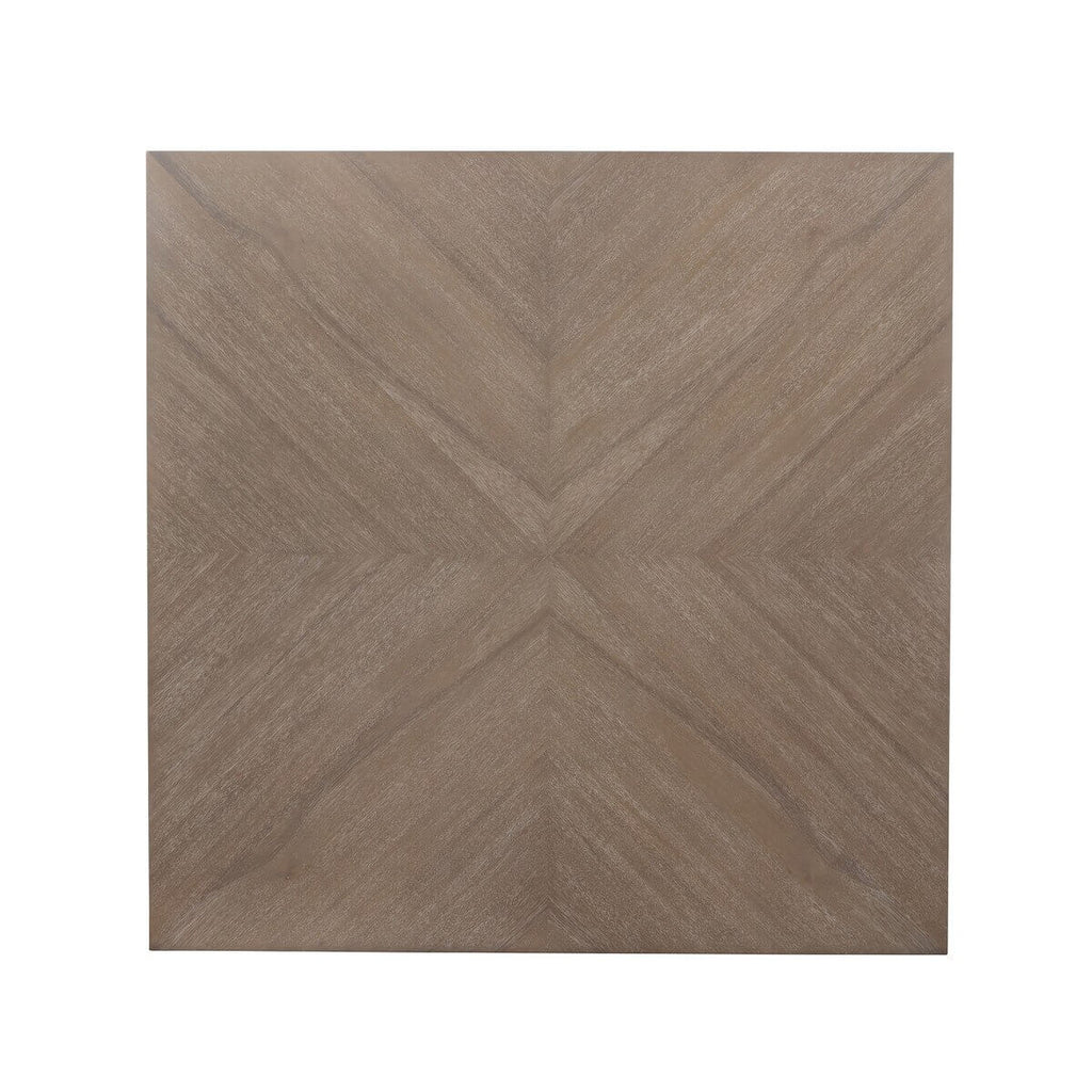 Tavolino da caffè – Dimensioni: 117 cm L x 117 cm P x 42 cm H Materiali: 95% MDF, 5% Acacia. Disponibile in tre finiture – Il tavolino combina la maestosa presenza delle Indie Occidentali britanniche