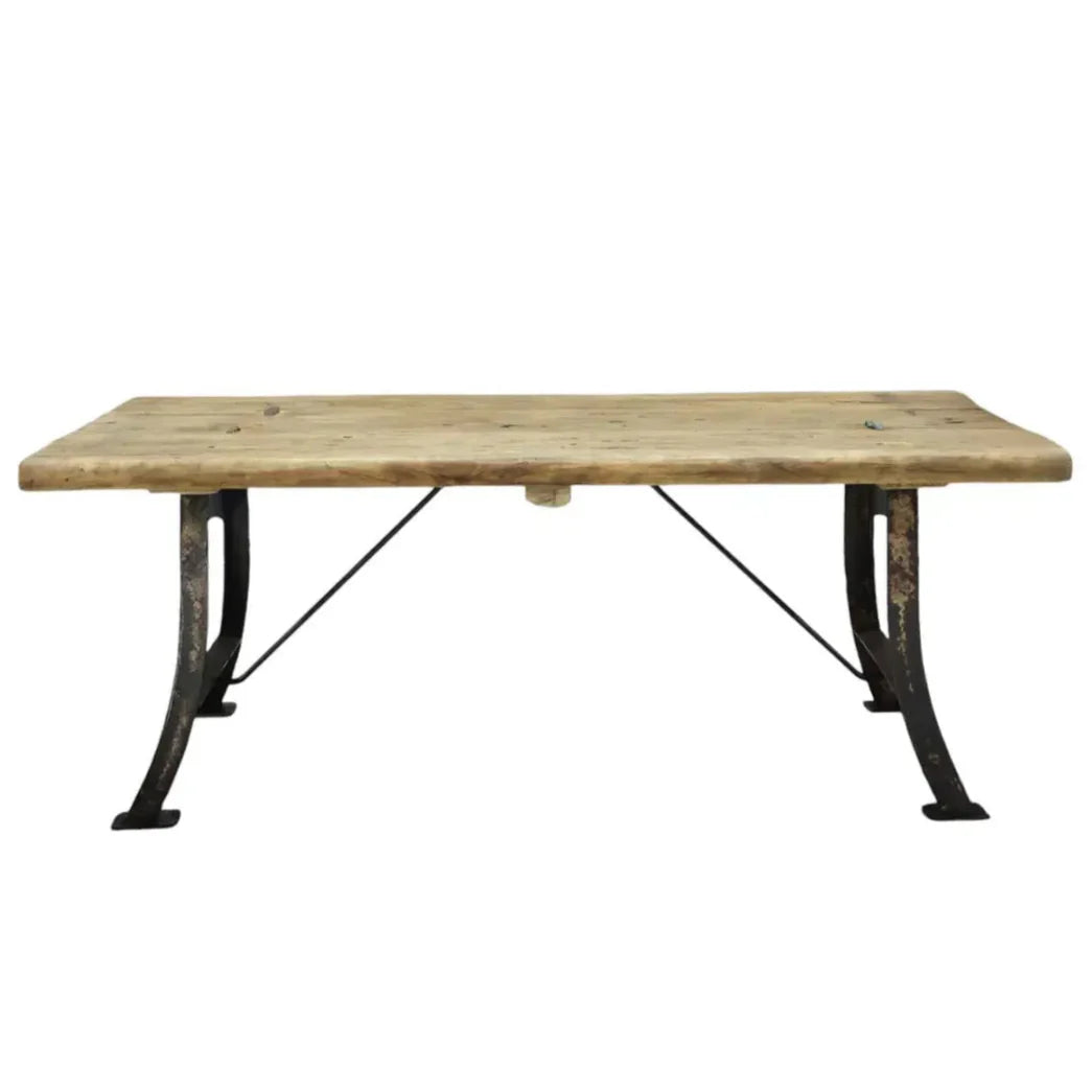 Tavolino da salotto - Il nostro, caratterizzato da un piano in legno rustico e una base in metallo in stile industriale, è perfetto per aggiungere funzionalità e un fascino antico a qualsiasi stile rustico.
