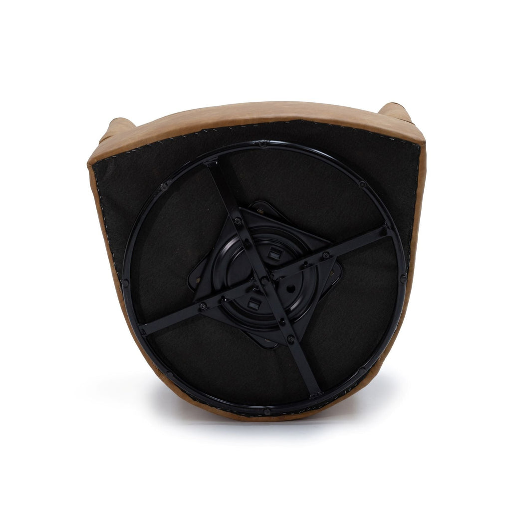 Sedia girevole - Misure 71 cm L x 79 cm P x 63,5 cm H Materiale: Ecopelle - realizzata con una miscela di poliestere e poliuretano per un lussuoso aspetto simile alla pelle