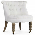 Slipper Chair - Donerà sicuramente un tocco elegante e rustico a qualsiasi ambiente. Con la sua struttura in rovere grigio sbiancato, il rivestimento in lino e le rotelle anteriori, questa sedia è p