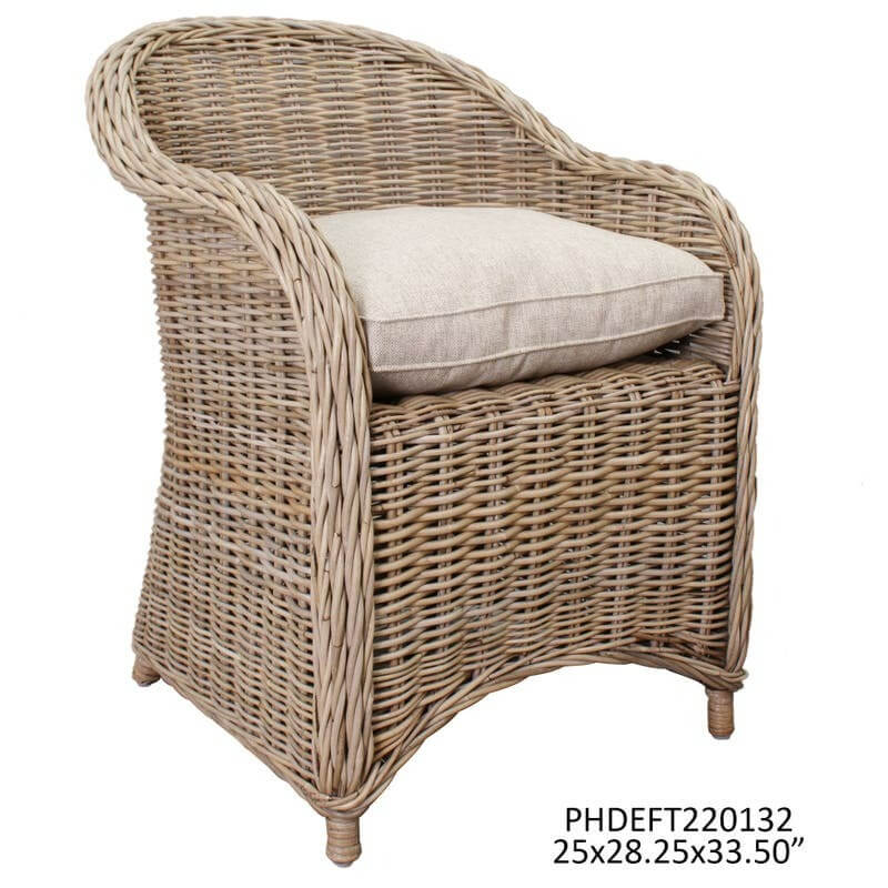 Sedia in Rattan - Aggiungi un tocco di eleganza alla tua casa con la nostra, sia all'interno che in un patio coperto, il suo design versatile e i colori neutri aggiungono sof